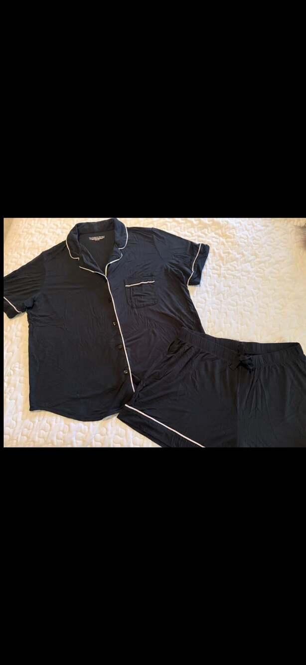 Victoria's Secret Pajama Set Size M Black